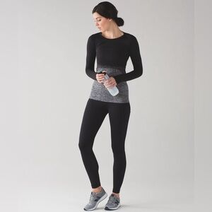 Lululemon Swiftly Tech Long Sleeve Crew size 6 
White / Black